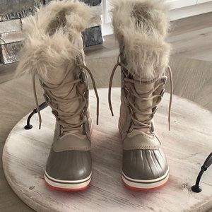SOREL Joan of Arctic Snow Boots Leather Winter   Size 6